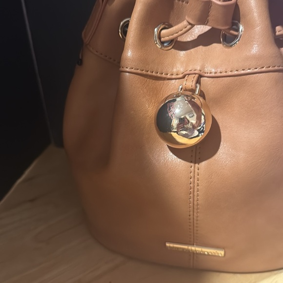 HOUSE OF HARLOW 1960 BROWN LEATHER DRAWSTRING BUCKET BAG - Picture 2 of 9